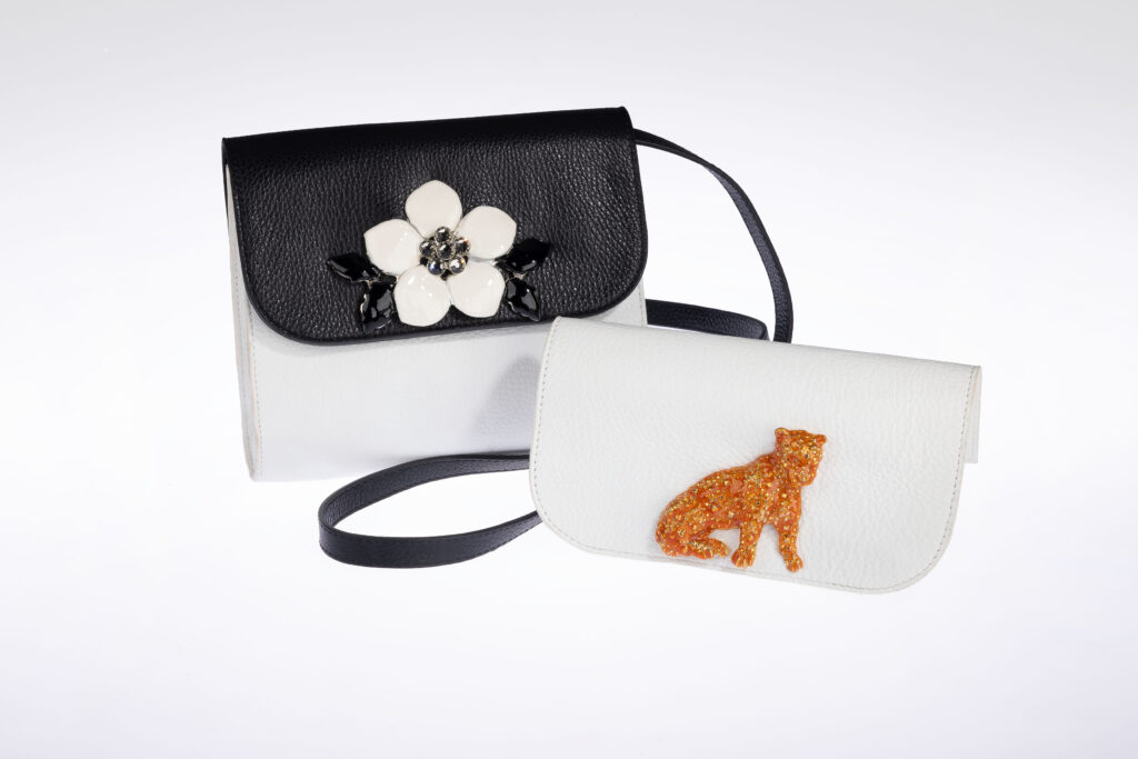 Noah's Ark — Fiore bianco & Giaguaro marrone